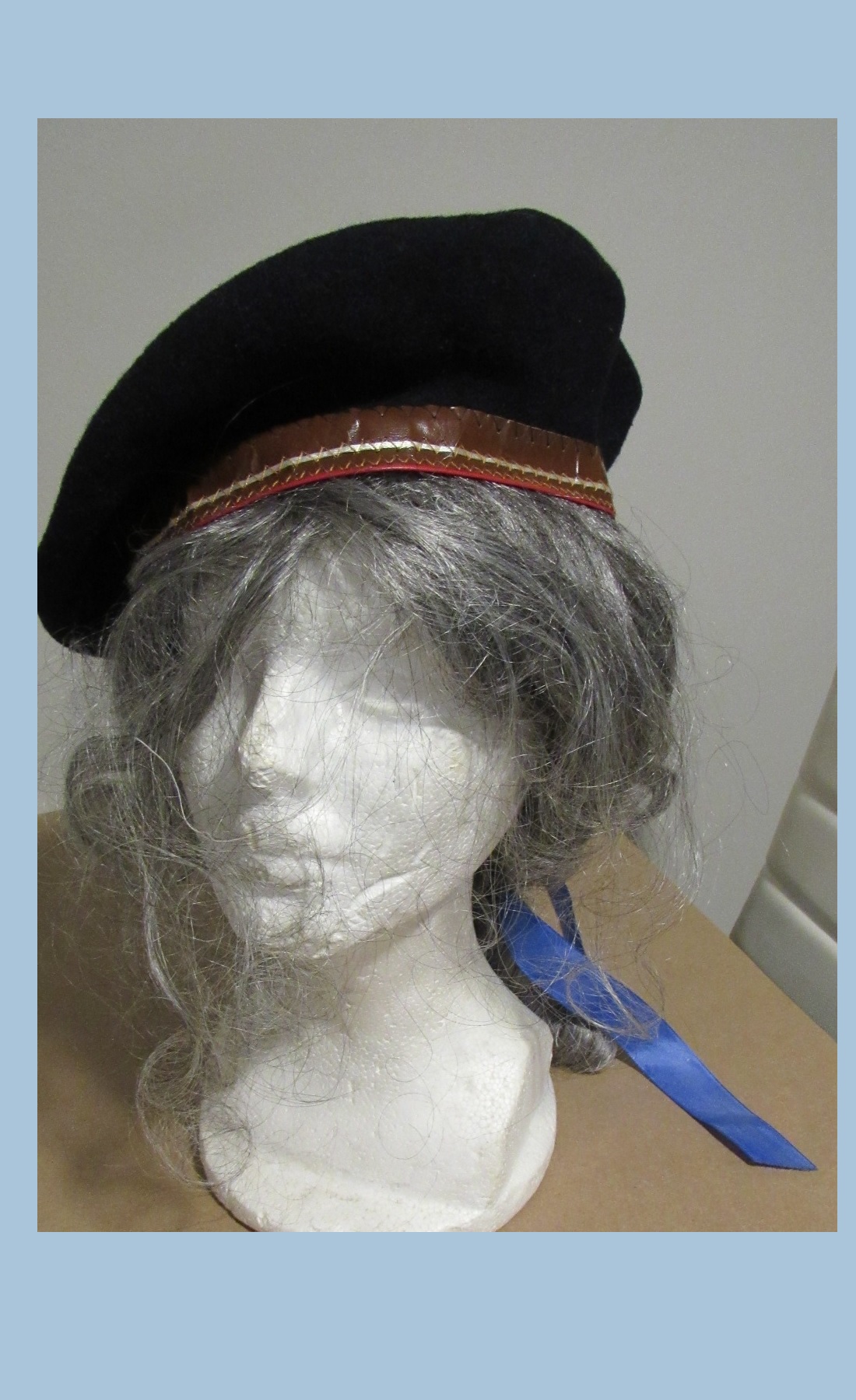Authentic French Artist Beret | Ouslet Auction 